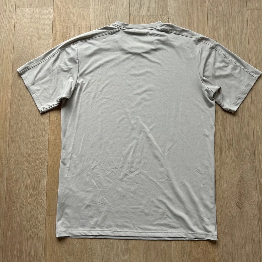 Adidas Training Tee Mens Size M Beige Regular Fit Performance Short Sleeve Shirt